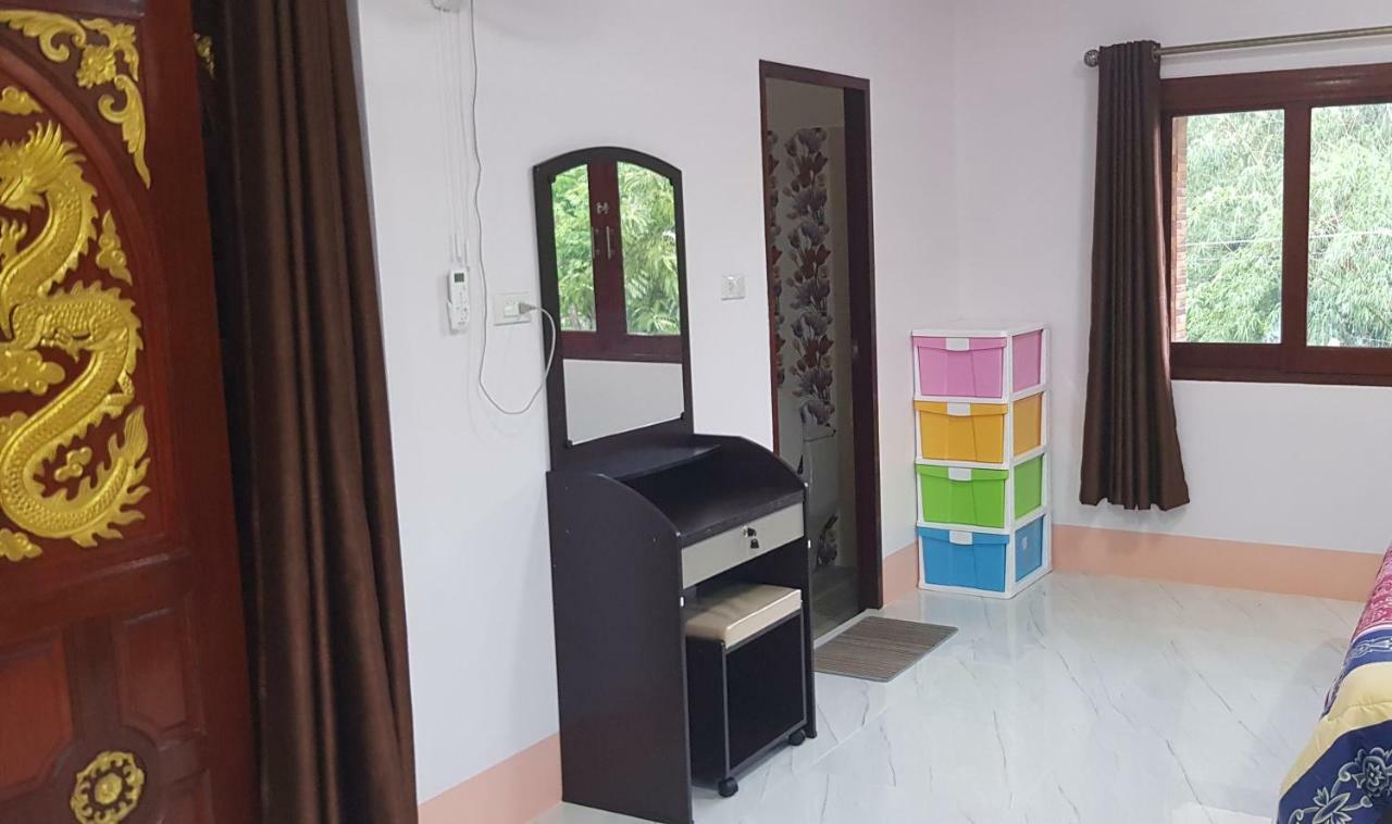Khwahol Guesthouse Don Sak Exterior foto